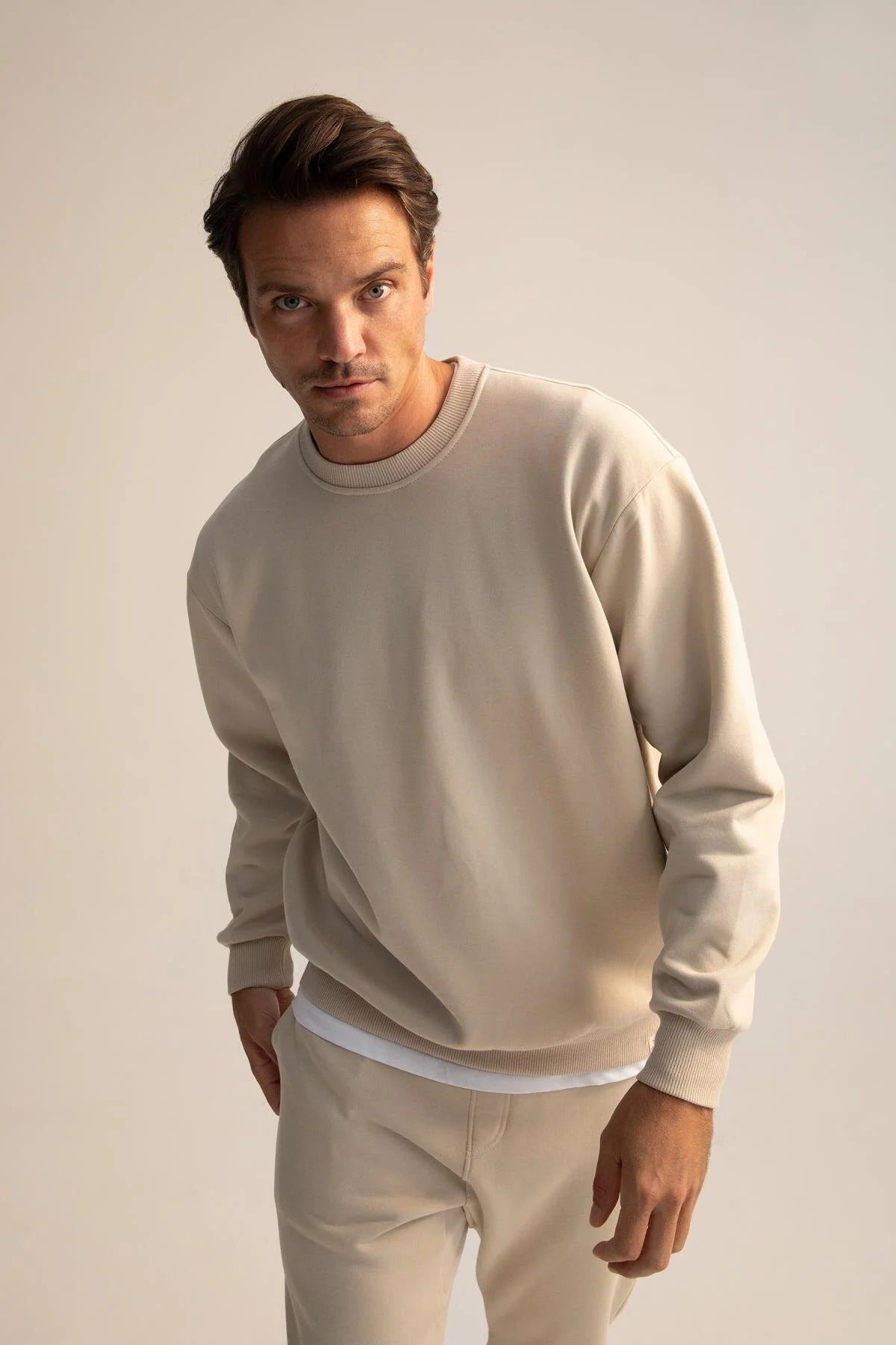 Sweatshirt – bézs