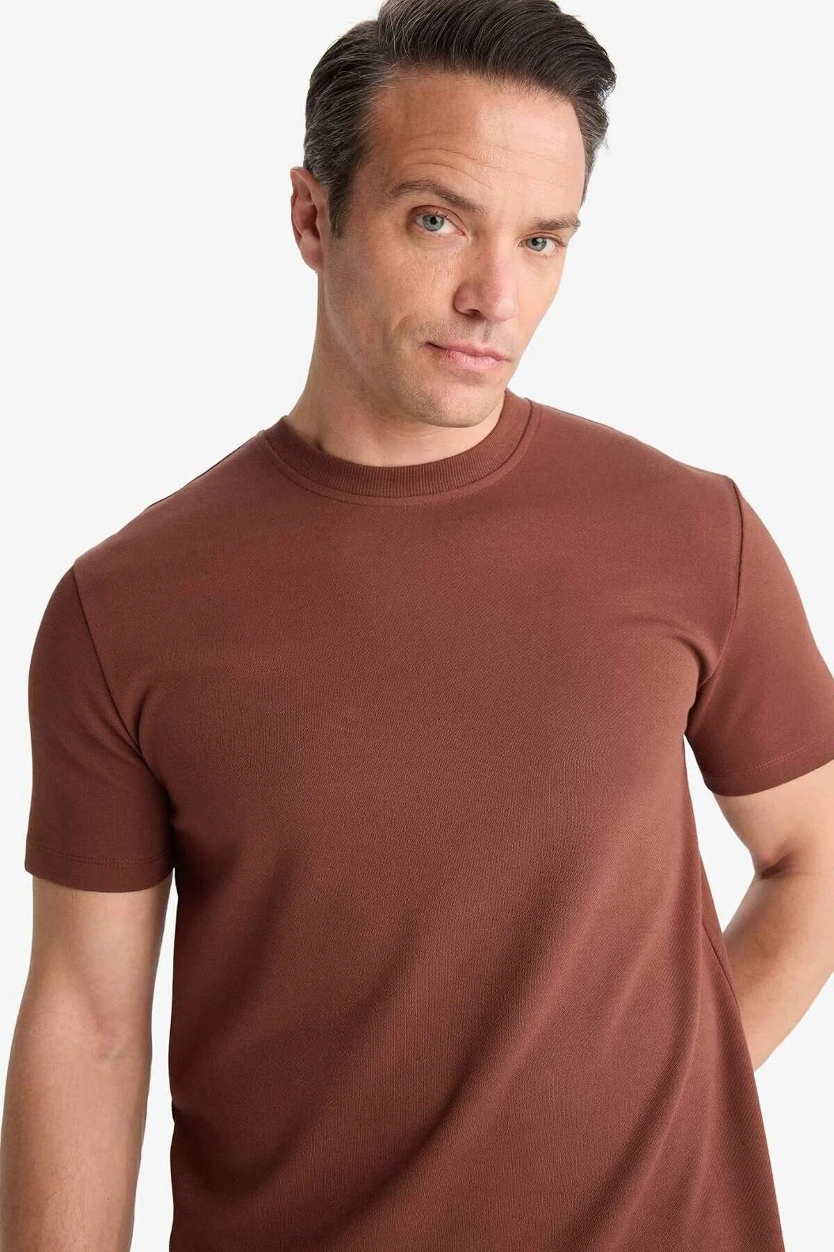 Póló – barna