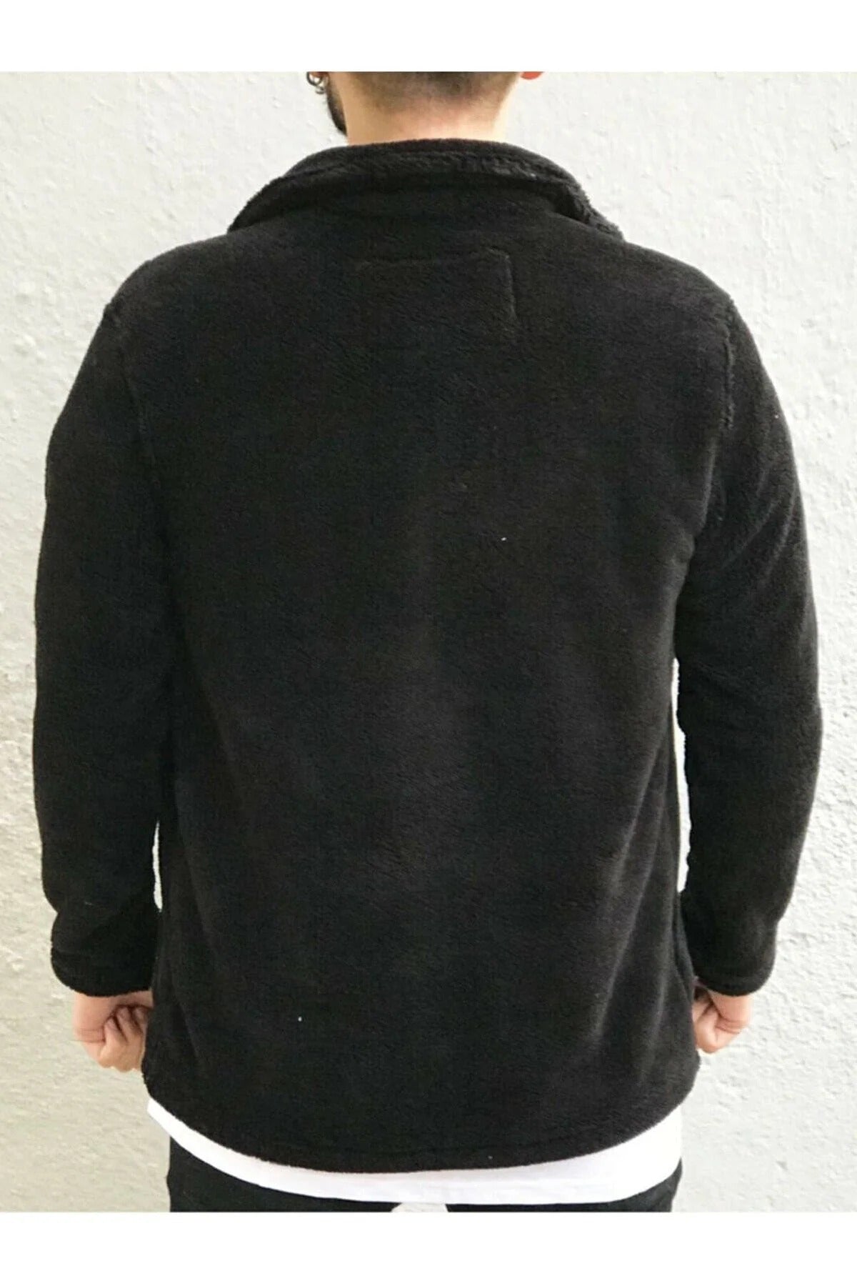 Dzseki – fekete – fekete